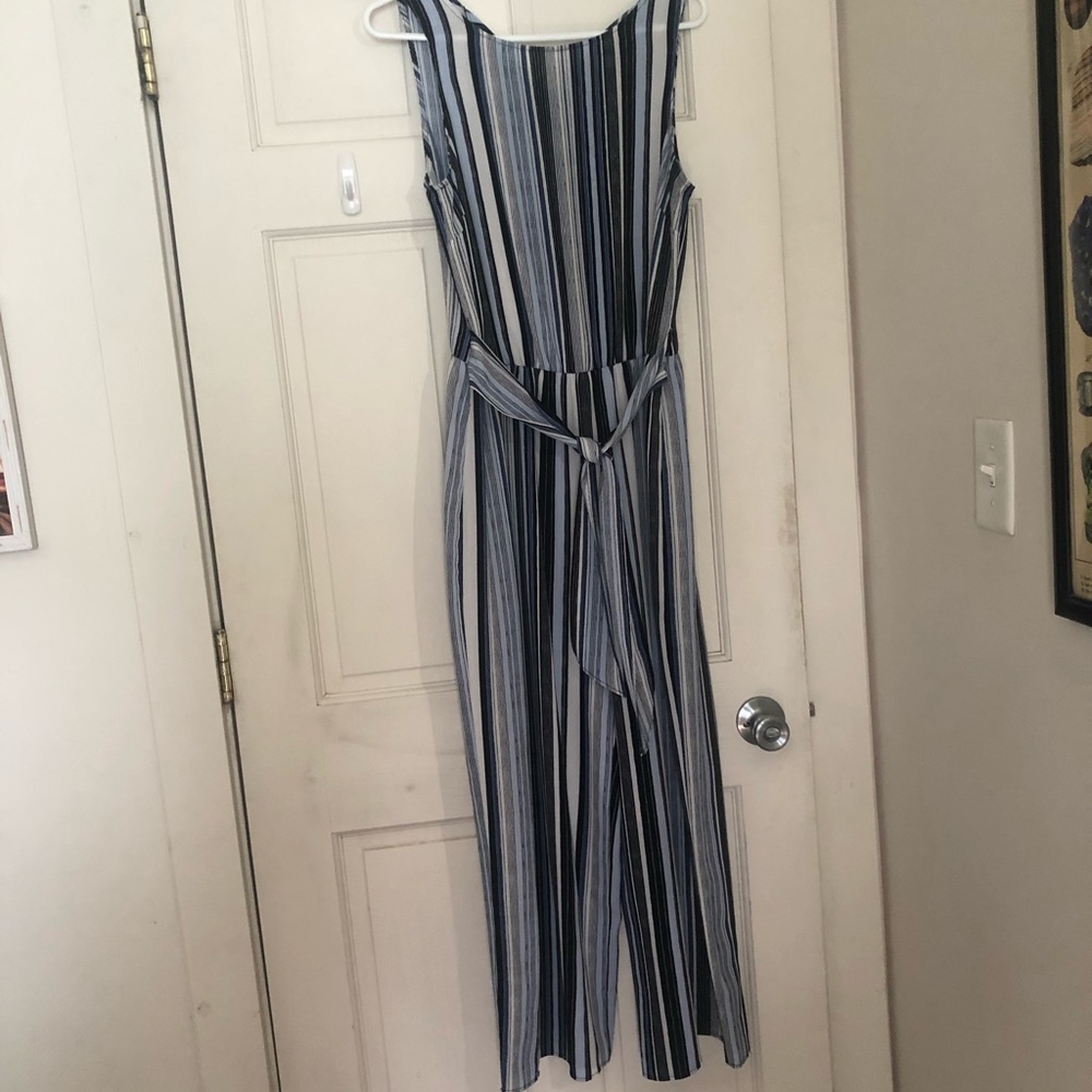 Sleeveless jumpsuit